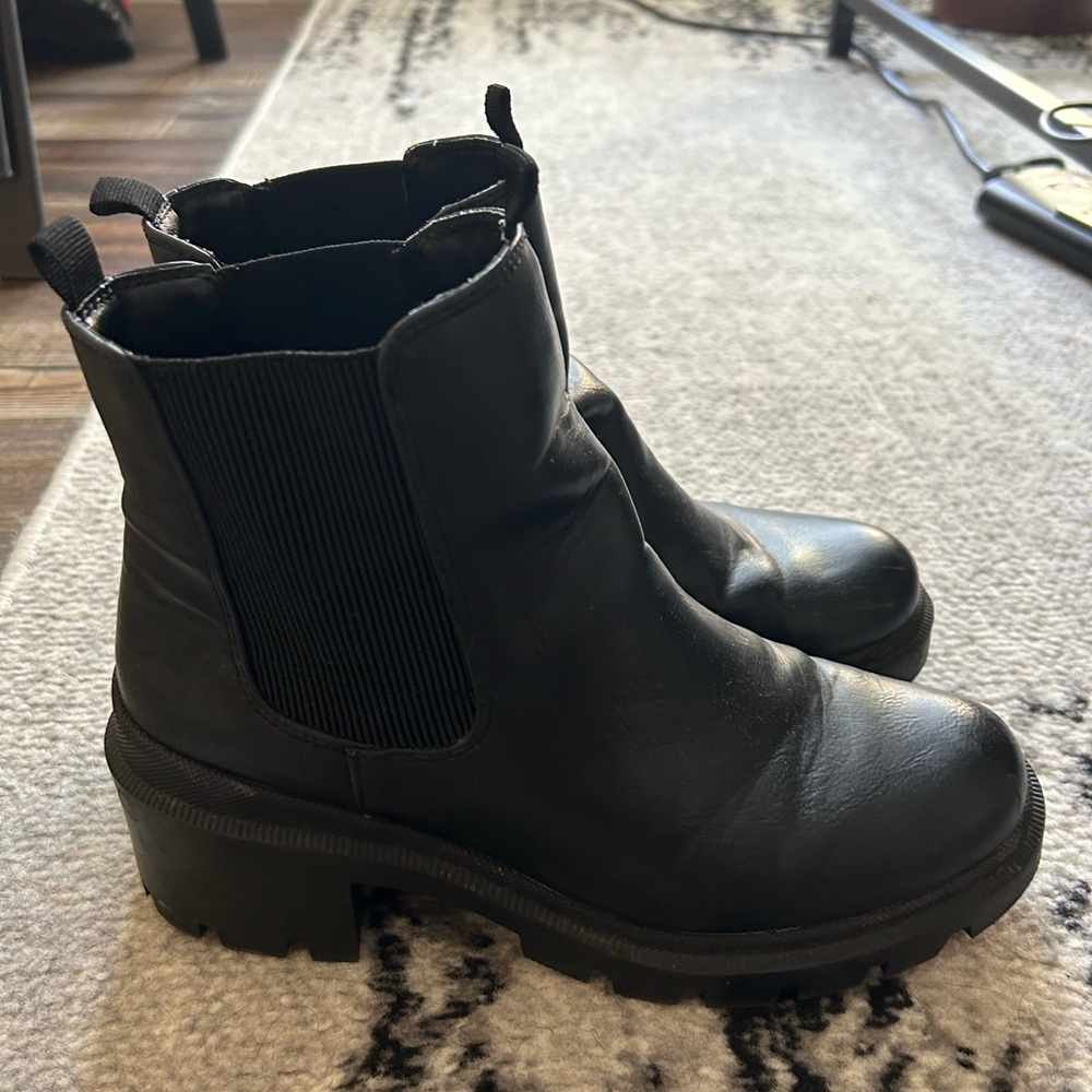 Black Boots